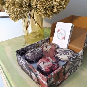 Gift box of 4 soy candles